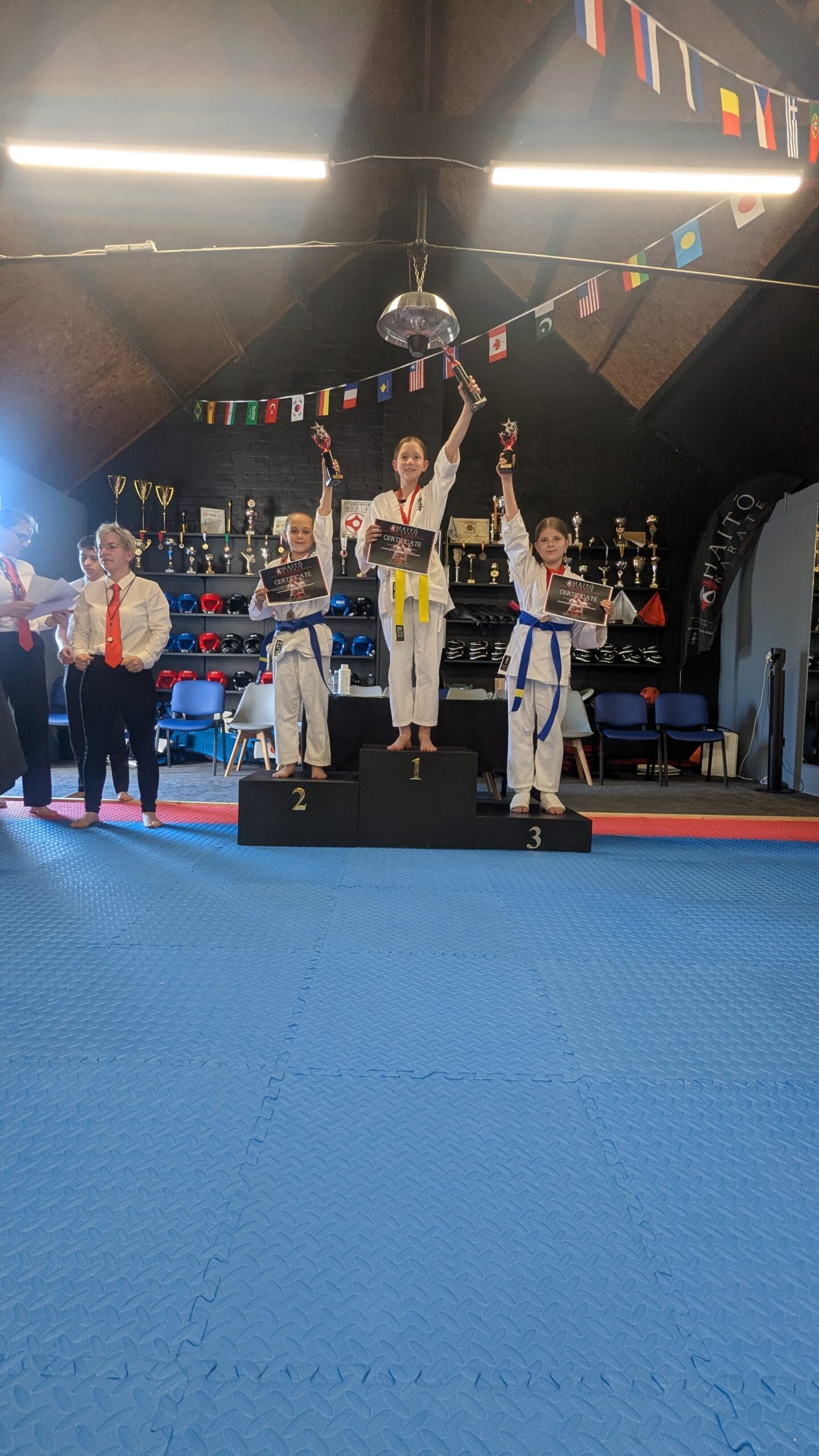 GIRLS 10-11 YEAR OLD DIVISION (lighter weight)